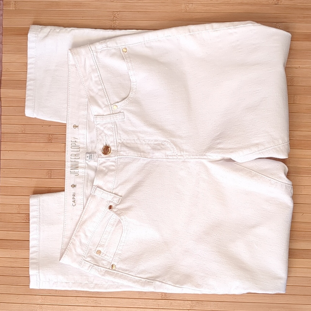 Jennifer Lopez White Denim Jean Capri Pants, Size 8